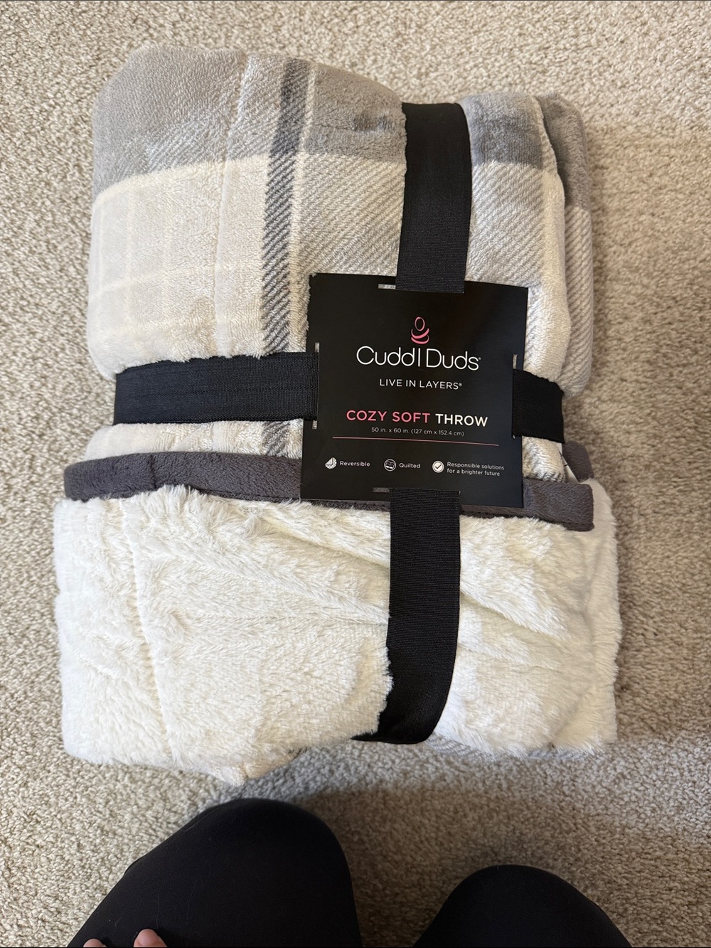 Cuddl Duds Reversible Plush Throw - Cream & Gray Plaid